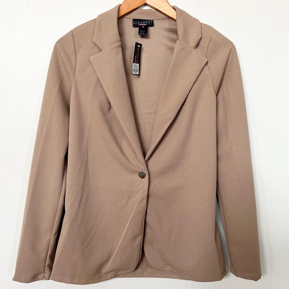 NEW Discreet Women’s Notched Lapel Collar Single Button Front Blazer